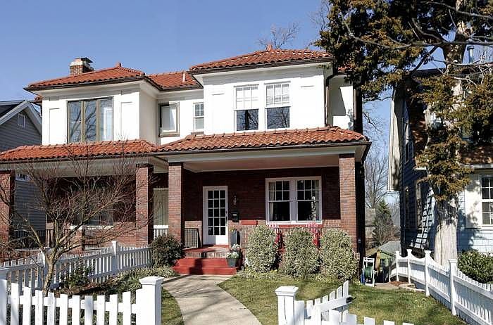 Welcome to 3527 Quebec St