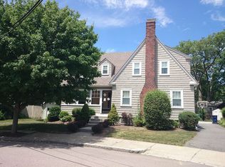 12 White Oak Rd, West Roxbury, MA 02132