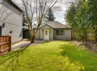 18314 SE Clinton St, Gresham, OR 97030