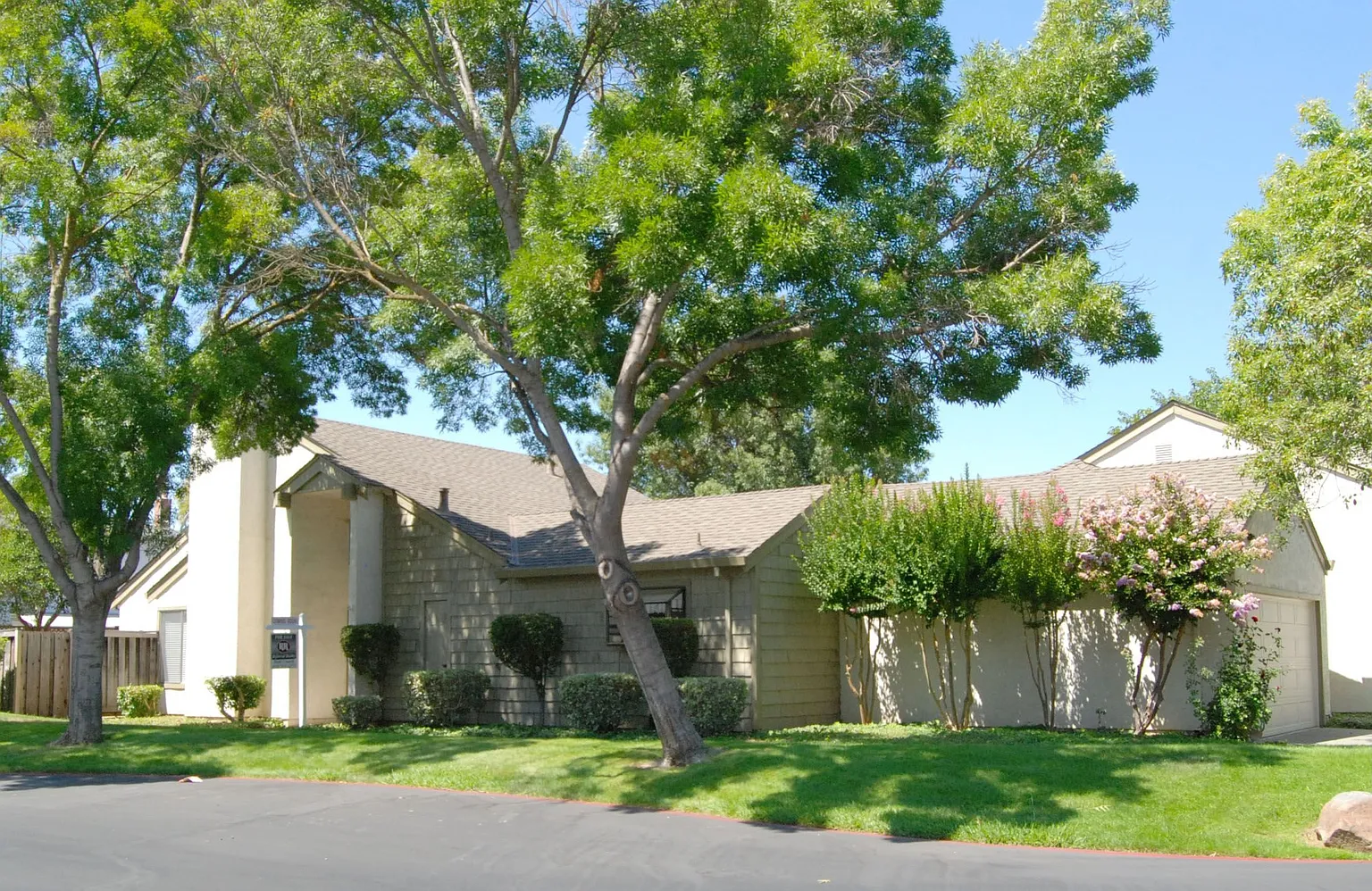 15137 Lassen Way photo 1