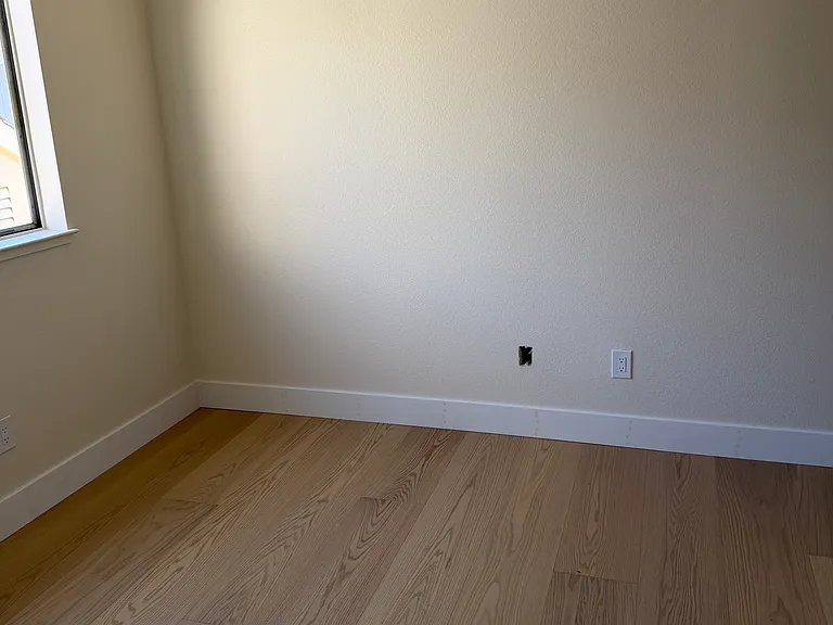 121 Beacon St — Photo 4