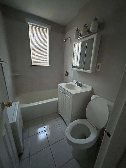 147 Vose Ave — Photo 2