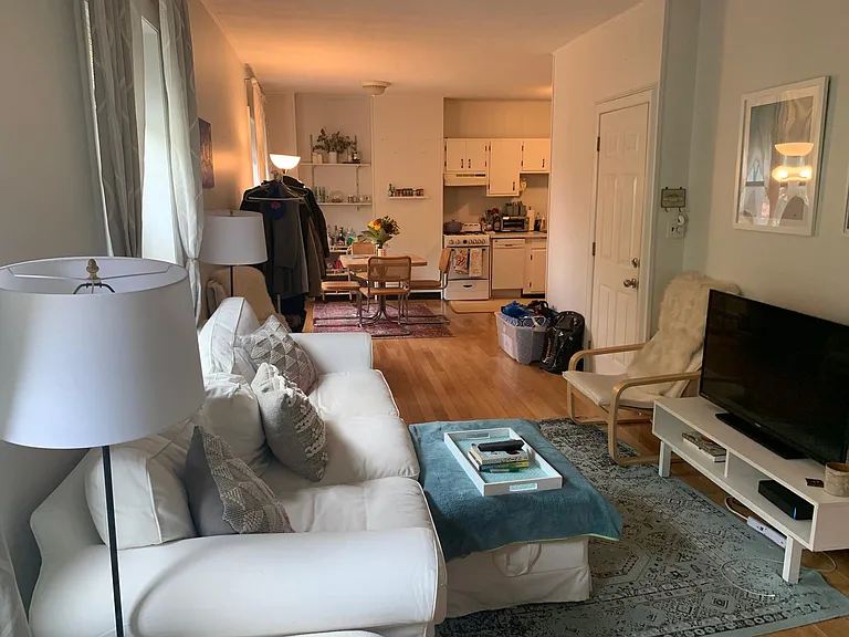 436 Commercial St #3 — Photo 1