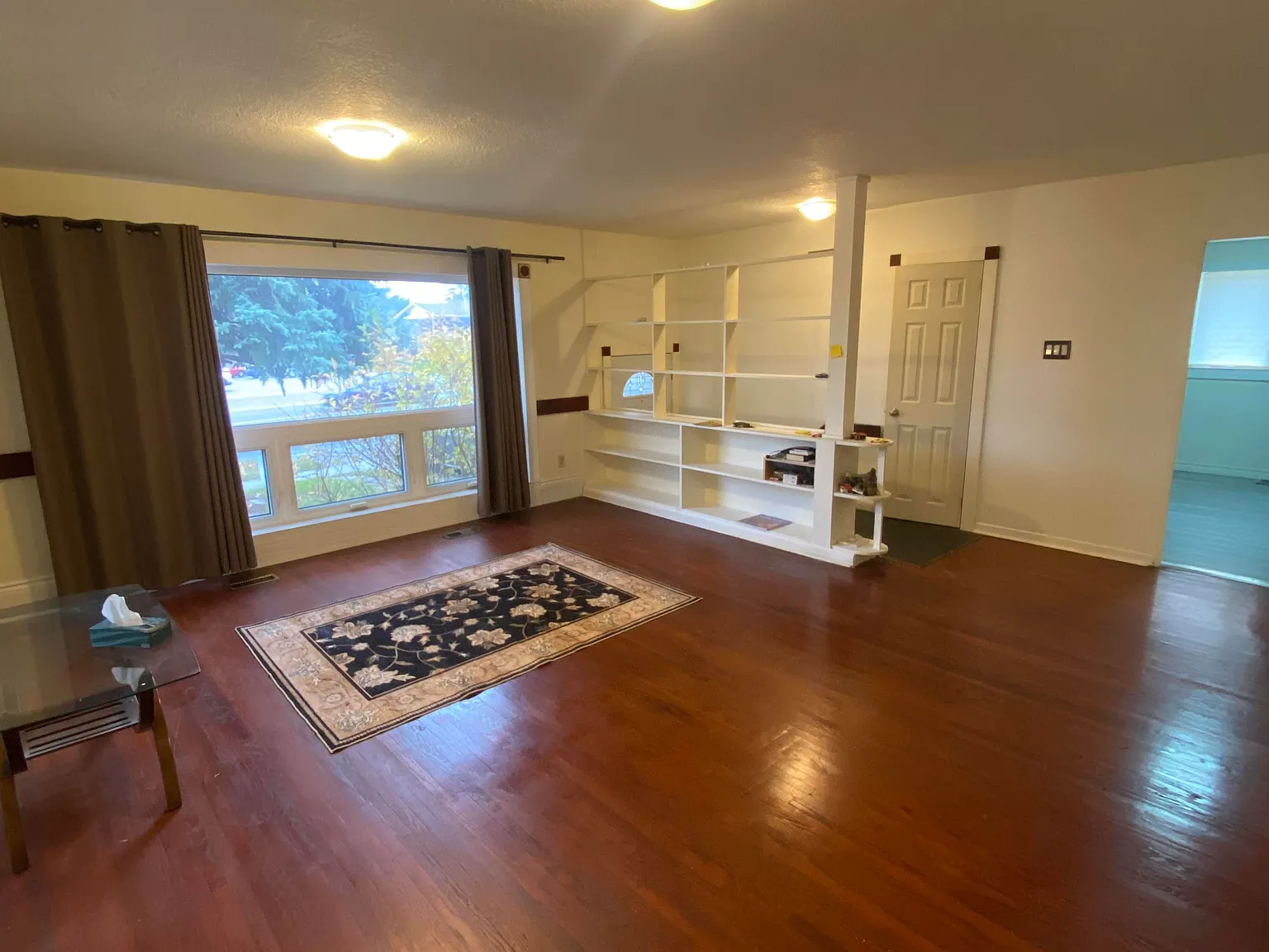 3 bed, $2,200 — Photo 3