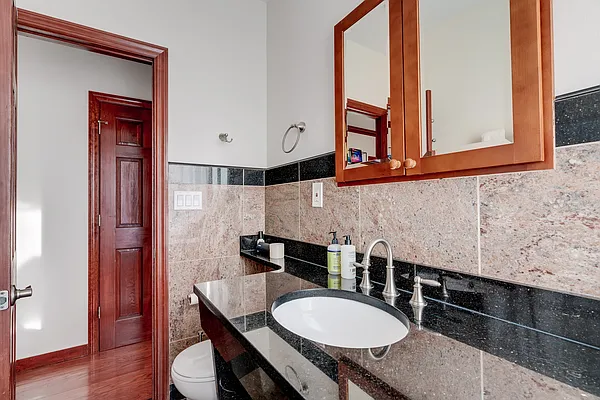 Rented by Batra Group Inc | media 3