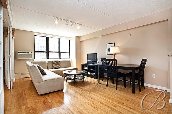 Sold by Bellmarc Realty | media 9
