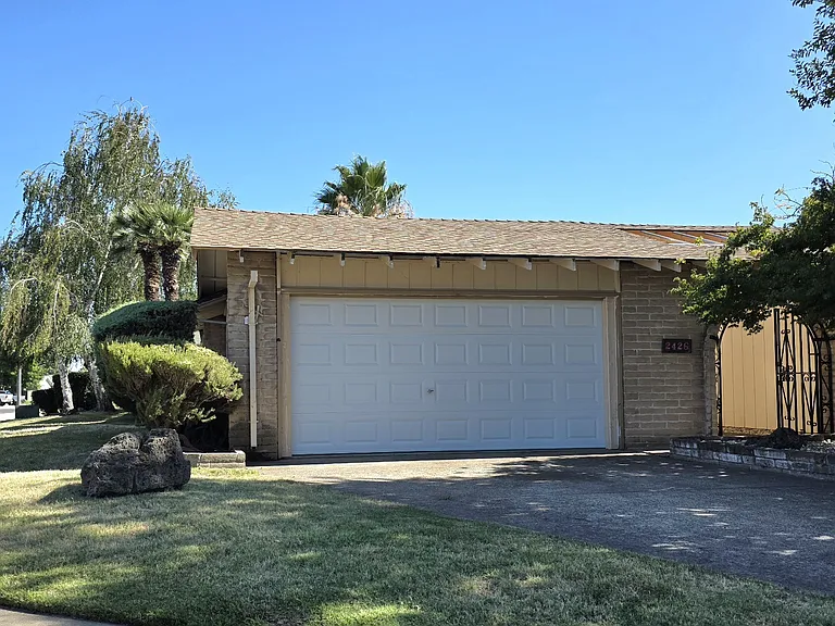 2426 Tejon St #2426 — Photo 1