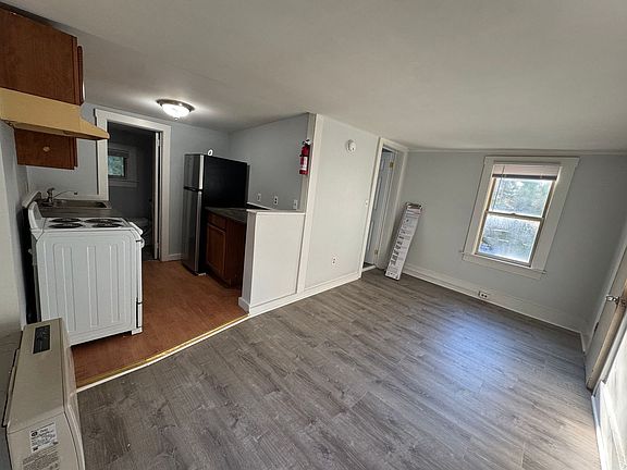 3rd image of 120 Main St #8