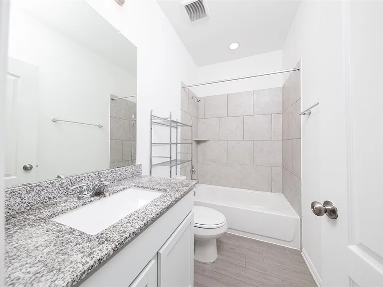 31206 Whitfield Ct — Photo 16
