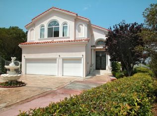 18333 Rancho St, Tarzana, CA 91356