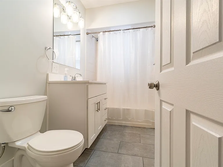 22 Dearborn St #2 — Photo 13