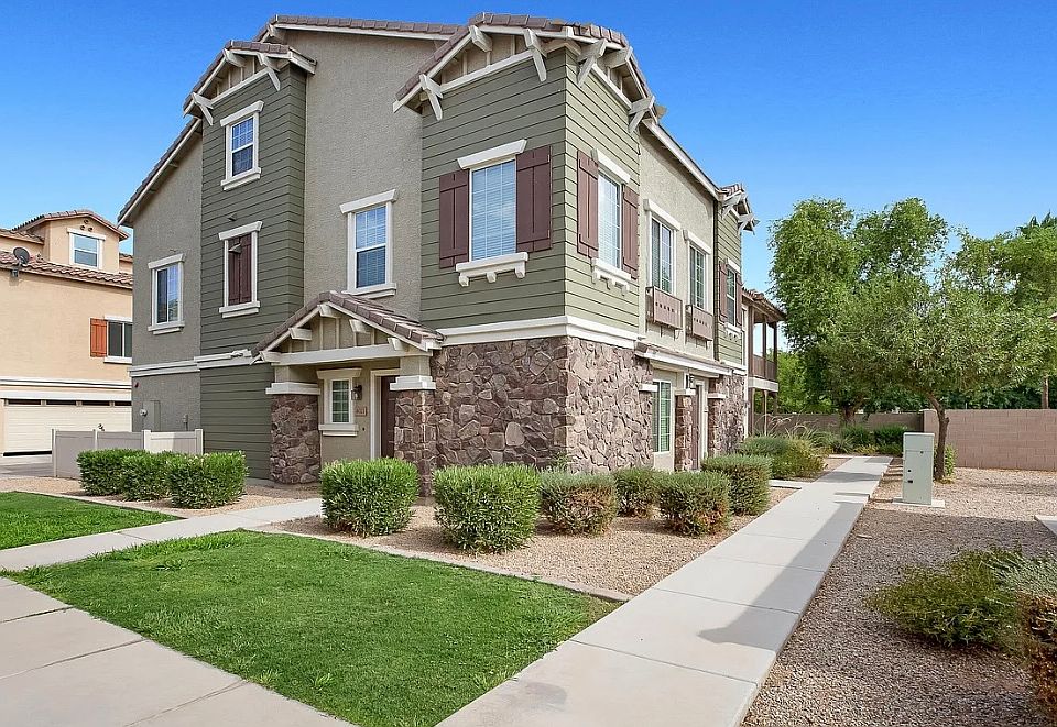1st image of 4029 E Windsor Dr #4029