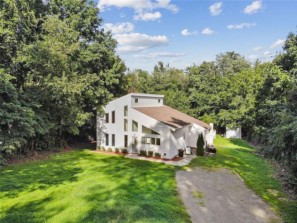 1st image of 95 Briar Lane