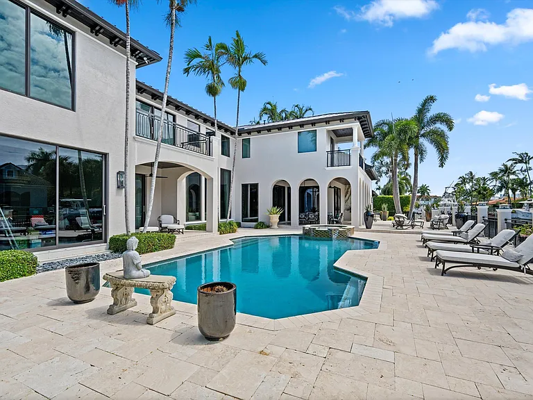 7474 NE Bay Cove Ct — Photo 17