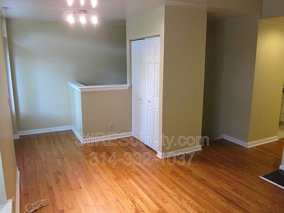 4th image of 3827 Shenandoah Ave #A