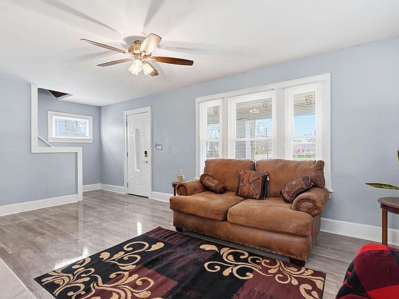 5th image of 2268 Ridgeway Ave