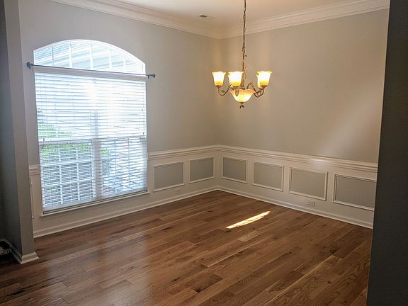 3rd image of 125 Shephard Hill Dr