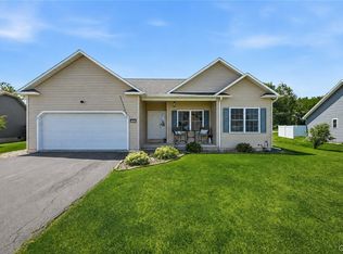 7842 Marina Dr, Bridgeport, NY 13030