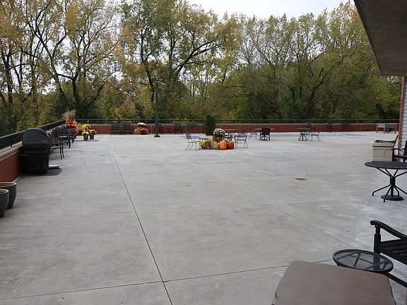2nd image of 6500 Woodlake Dr APT 1013