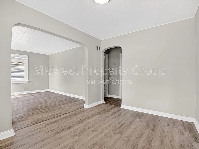 222 Henquin Dr — Photo 8