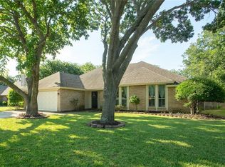 1120 Rio Grande Dr, Benbrook, TX 76126