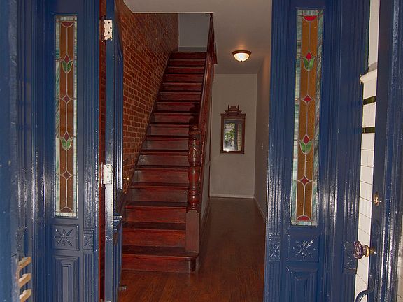 4th image of 316 Weirfield St