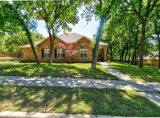 720 Hummingbird Trl, Crowley, TX 76036