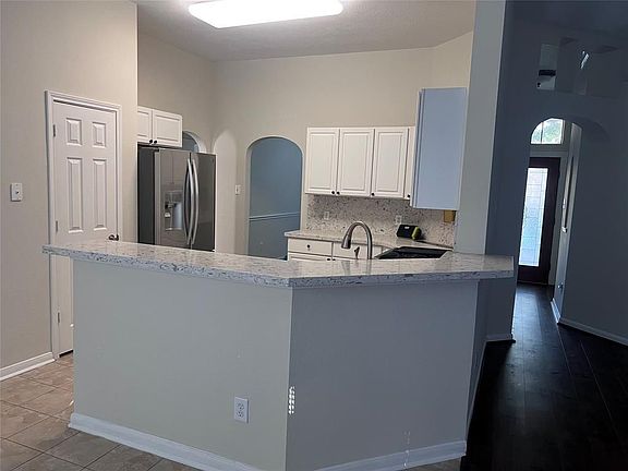 4th image of 14406 Cypress Falls Dr