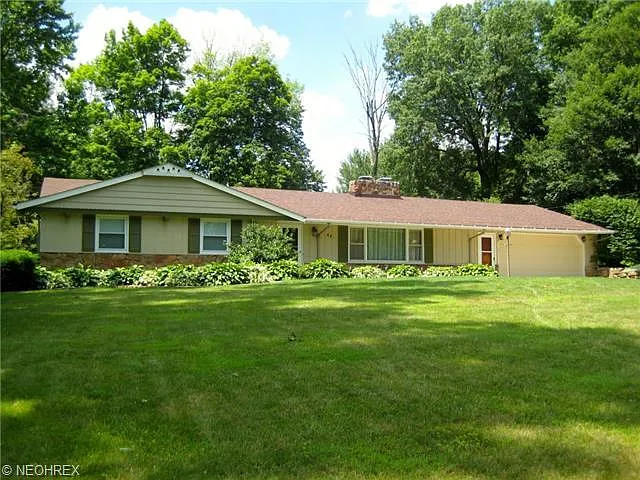 44 Banbury Dr photo 1