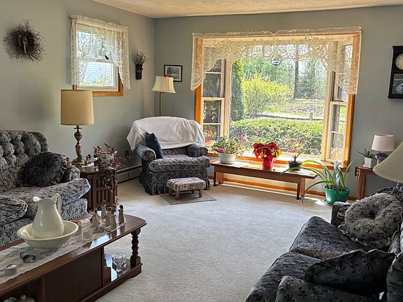 3rd image of 9 Anthony Dr #4