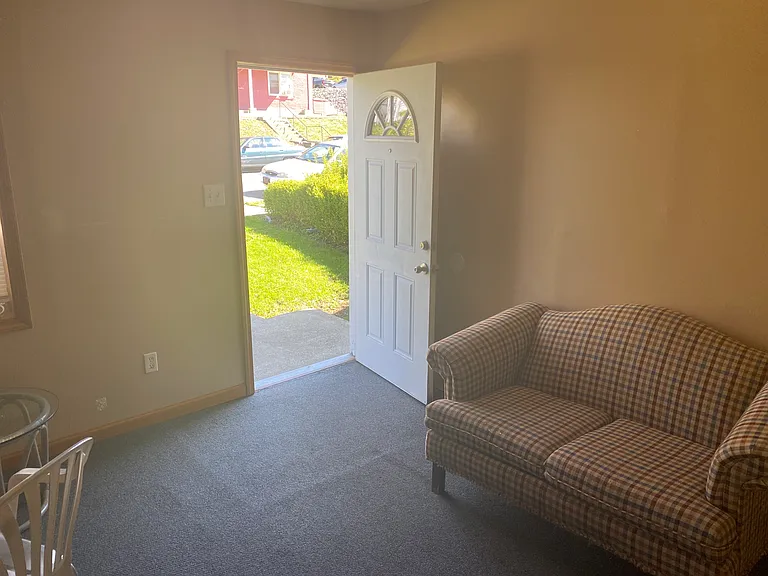 171 W Main St — Photo 18