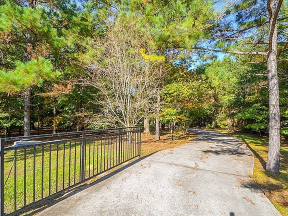 3rd image of 11224 Kentucky Oaks Dr
