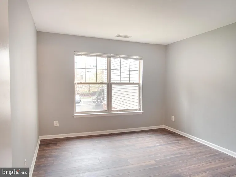 11710 Olde English Dr #G — Photo 11