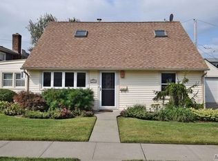 141 Cleveland Ave, Long Beach, NY 11561