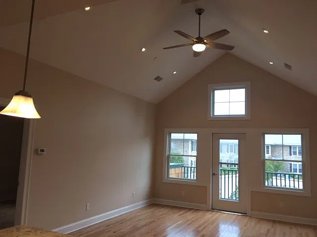 2 bed, 1009 sqft, $2,800 — Photo 2