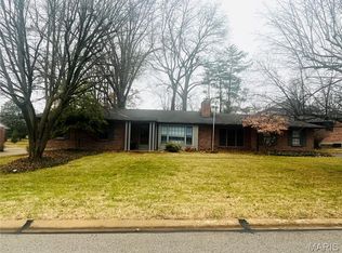 1319 Kendon Dr, Saint Louis, MO