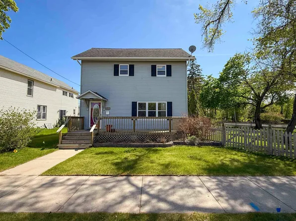 2505 14th Ave, Menominee, MI 49858