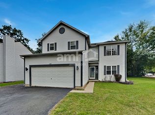 8601 Sycamore Ct, Fox Lake, IL 60020