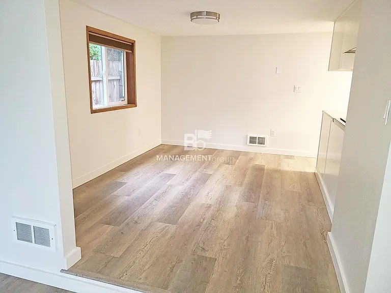 3708 Kenthorpe Way — Photo 9