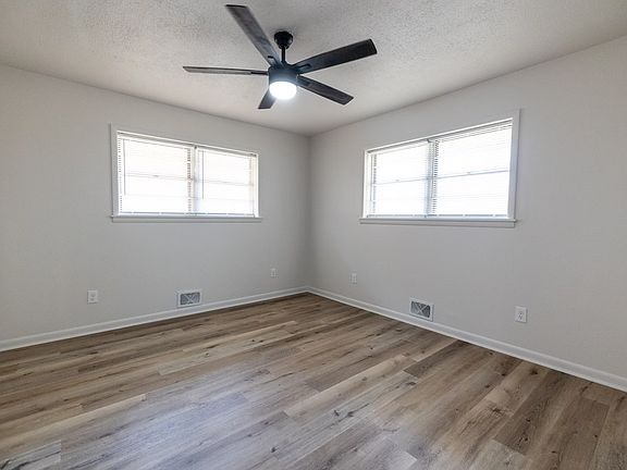 5th image of 2906 33rd St