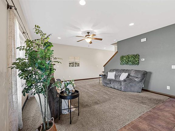 5th image of 1844 Goose Lake Cir