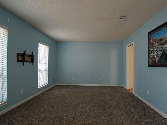 4th image of 1535 Acorn Ln