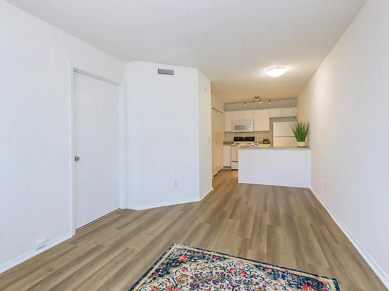 Antiqua Apartments — Photo 48