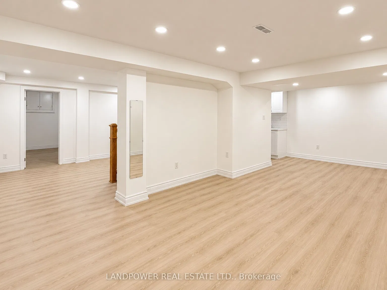 2 bed, $1,900 — Photo 4