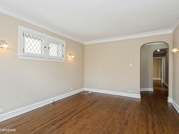 4th image of 4441 N Wolcott Ave #2