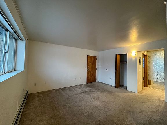 4th image of 77 Slater Dr APT 2