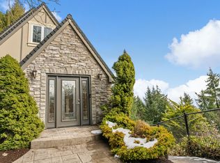 2740 NW Calumet Ter, Portland, OR 97210