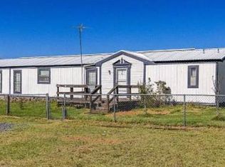 652 County Road 475, Luling, TX 78648