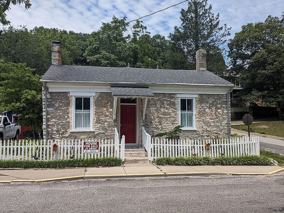 FRONT EXTERIOR