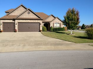 1400 SW Summerfield Ave, Bentonville, AR 72712